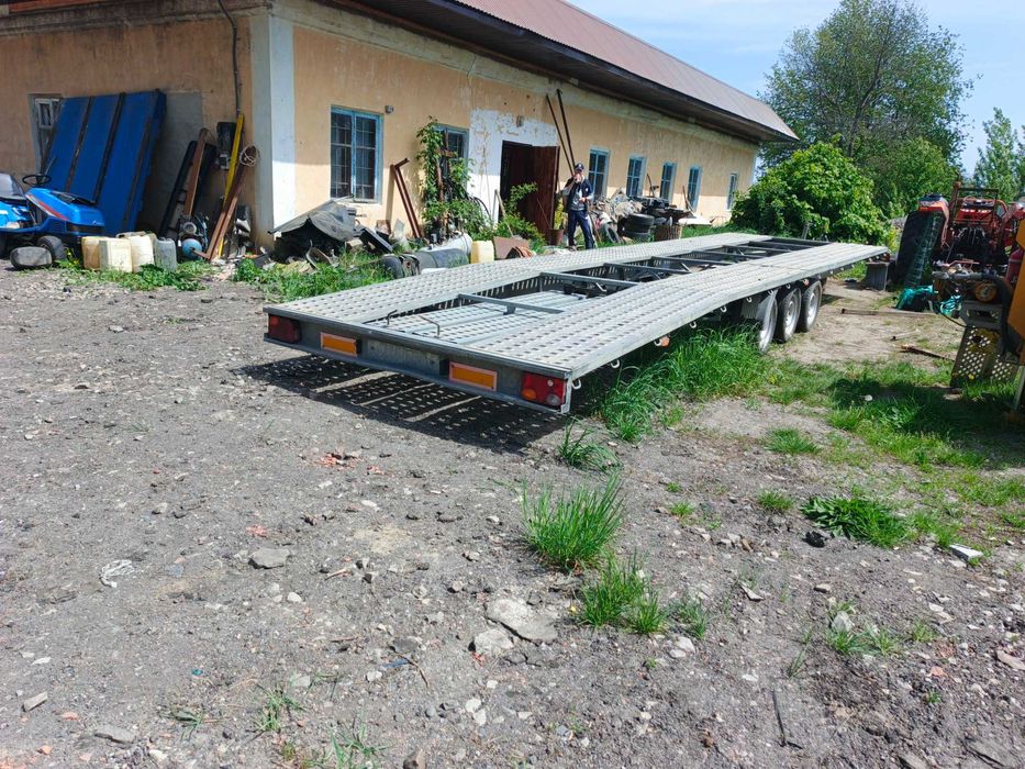 Причіп для перевезення  2 автомобілів