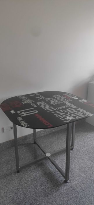Mesa em vidro para cozinha
