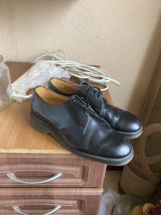 Dr. Martens Derby Shoes 1461 Clarks Camper Grinders Solovair