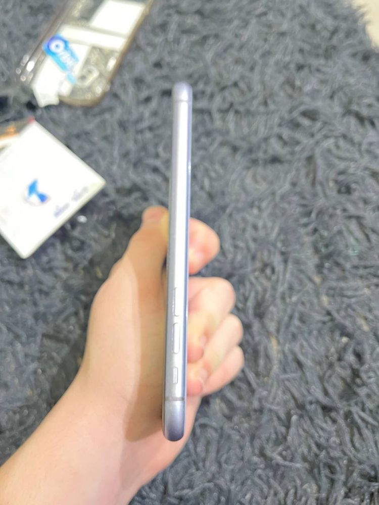 iPhone 11 64gb,в хорошому стані