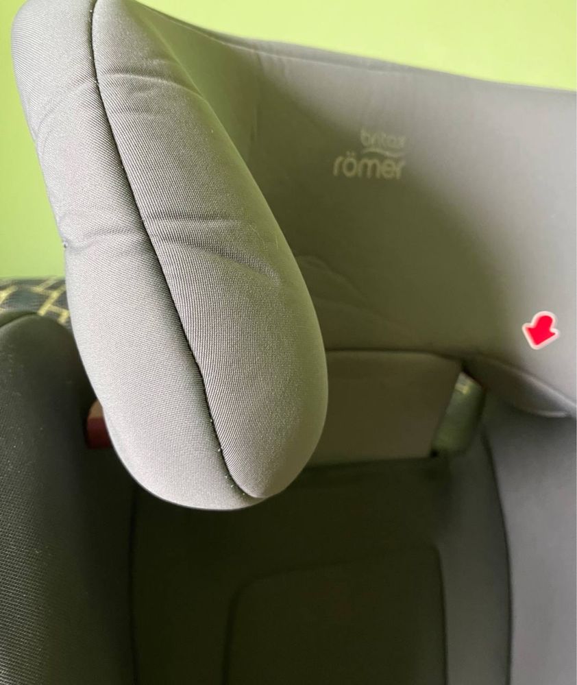Автокрісло BRITAX ROMER KIDFIX2  R ( universal)