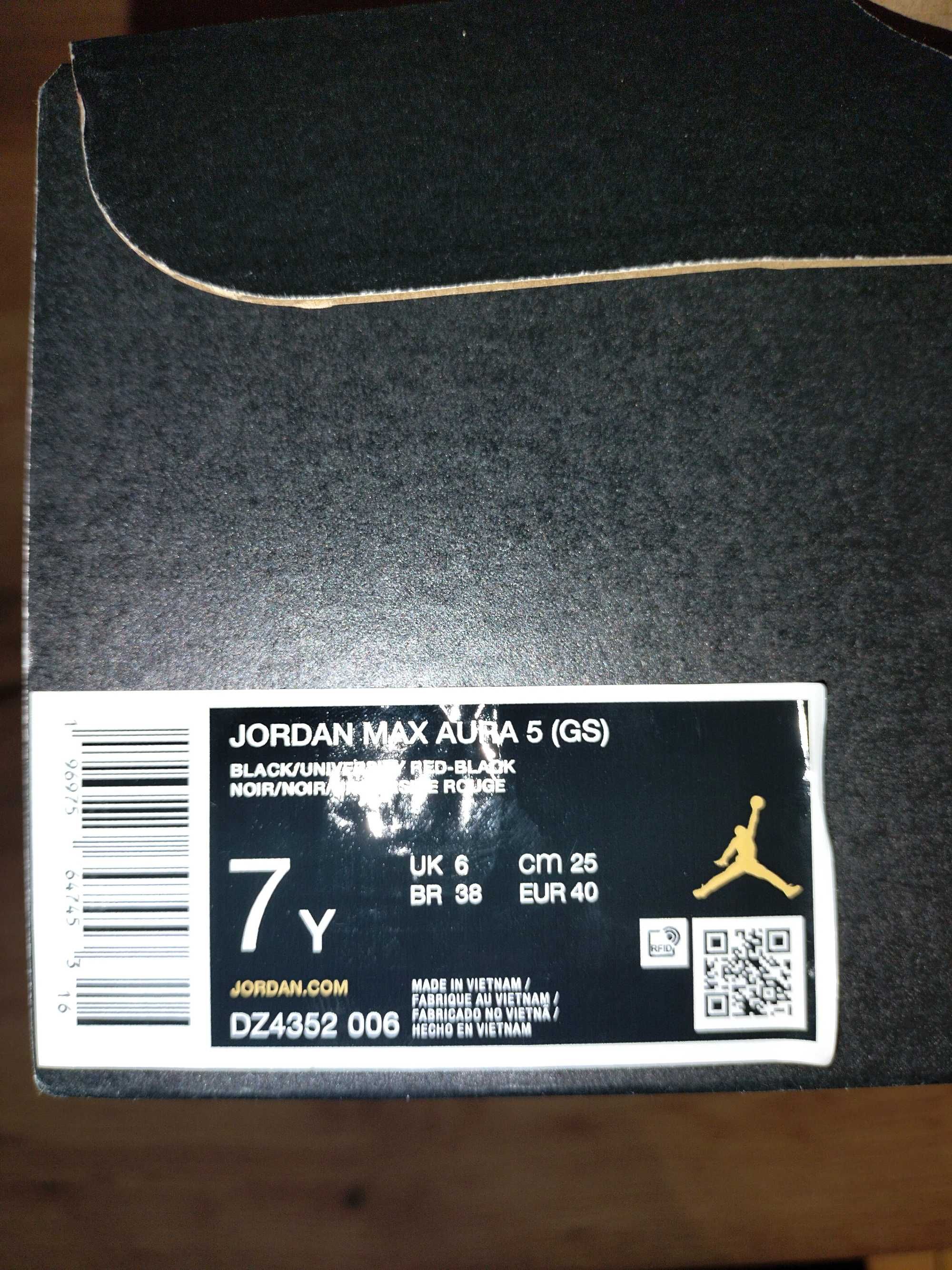 Czerwono-czarne buty Nike Jordan Max Aura 5, roz. 40