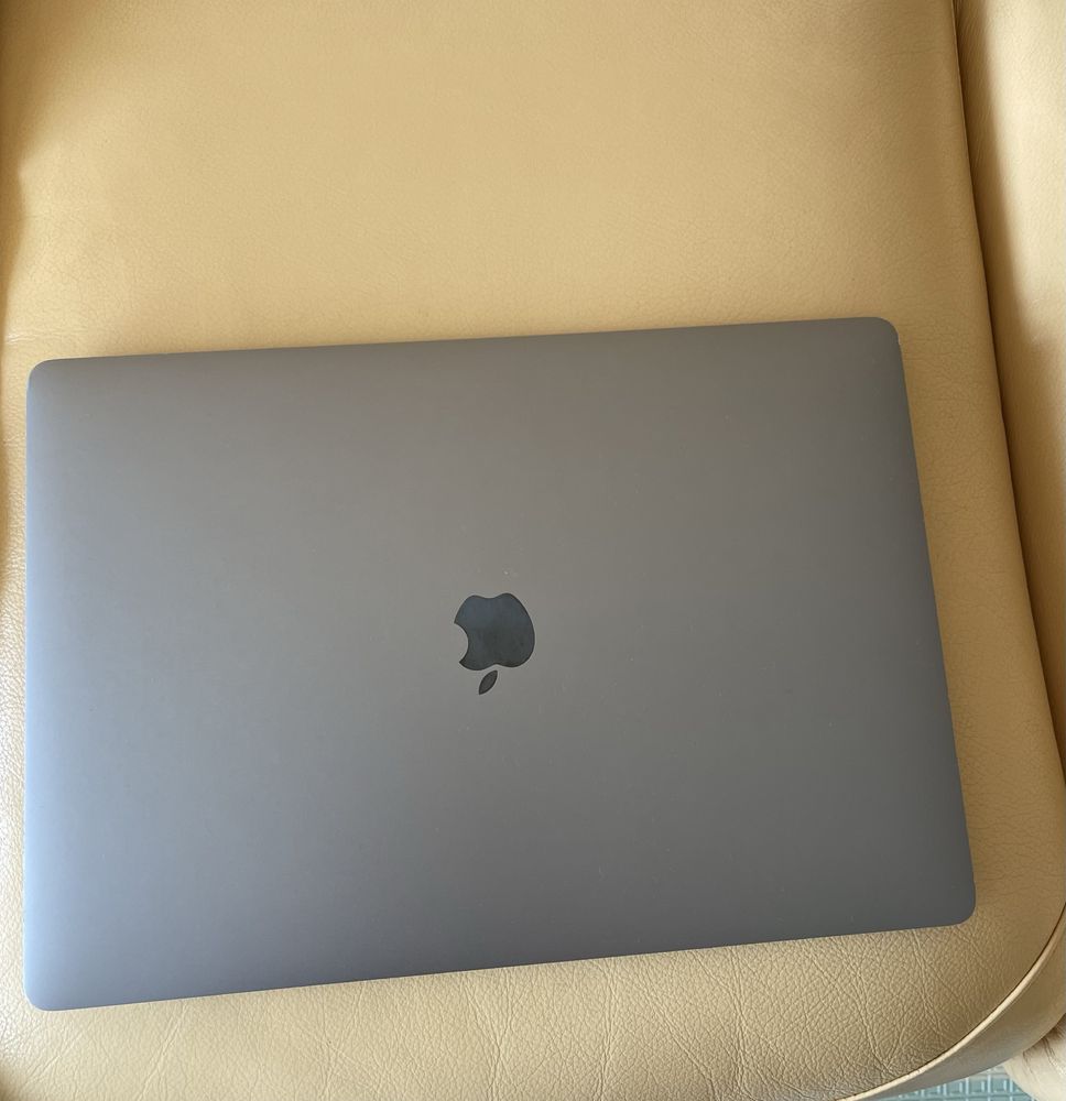 Macbook pro 16, 2019, i7/512 ssd/16