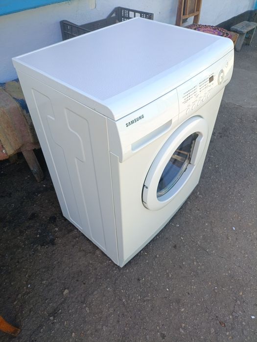 Продам стиральную машинку Samsung