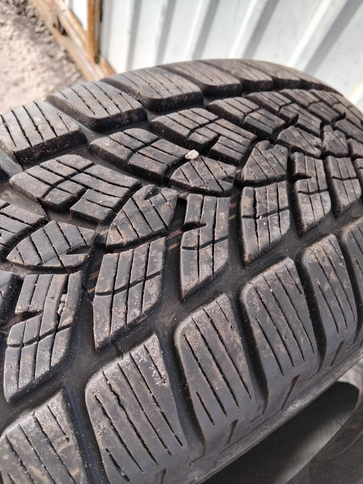 Шины зима 65 215/70 R16 Fulda 20 год. Как новые 10 мм