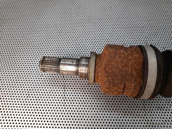 Transmissão frente esquerda TOYOTA Yaris (_P9_)