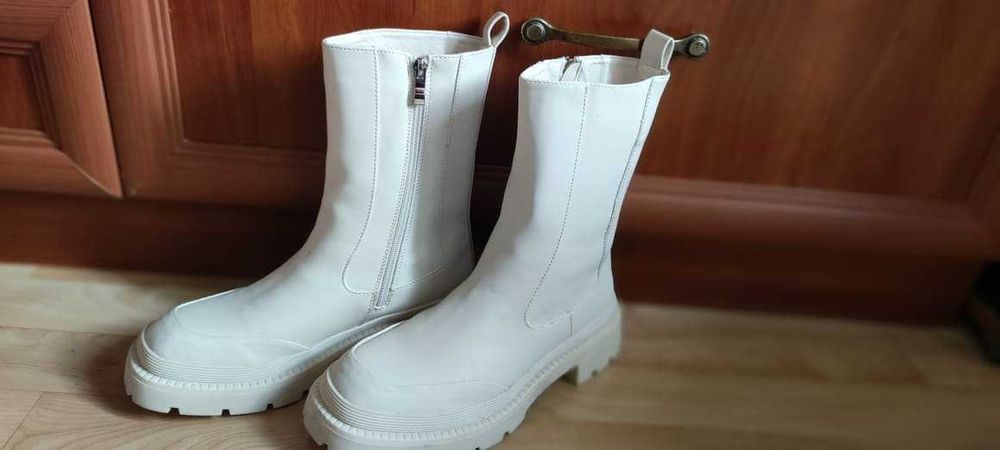 Бежеві черевики Челсі р. 40