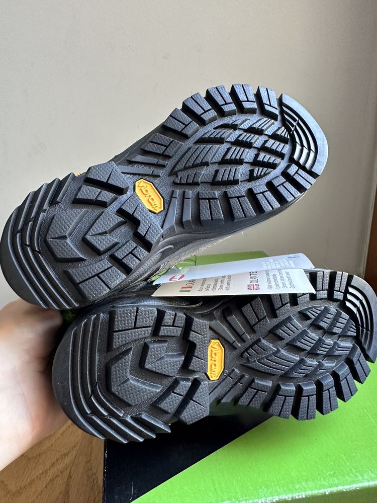 Olang 28 buty dzieciece trekking turystczne trzewiki codzienne