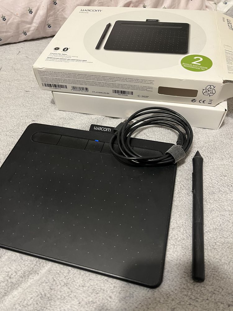 Wacom intuos bomboo s tablet