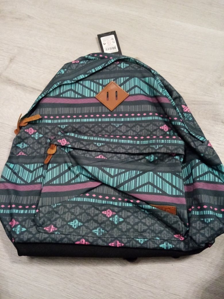 Mochila nova Mitos