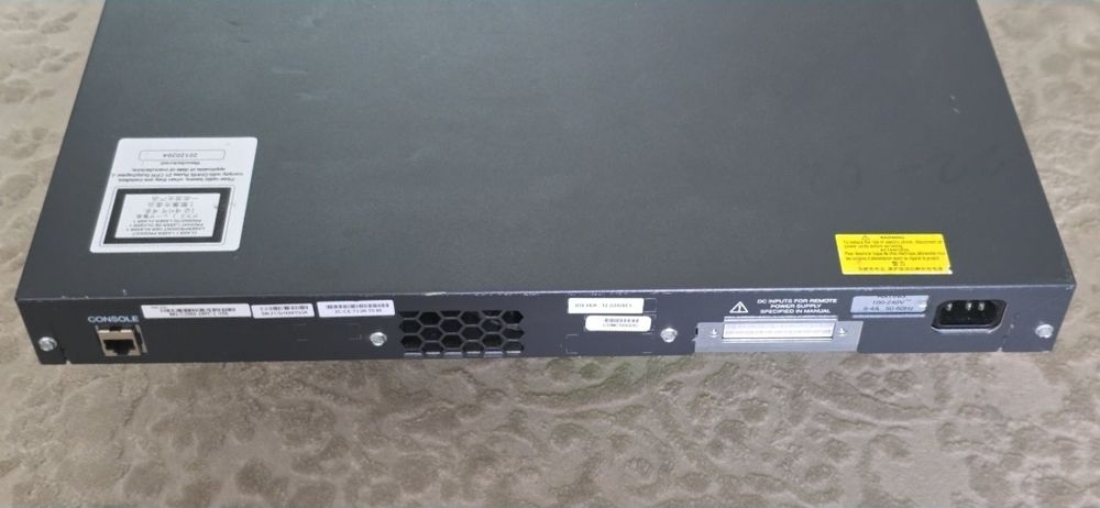 Комутатор керований Cisco Catalyst WS-C2960-24PC-L 24 V06 коммутатор