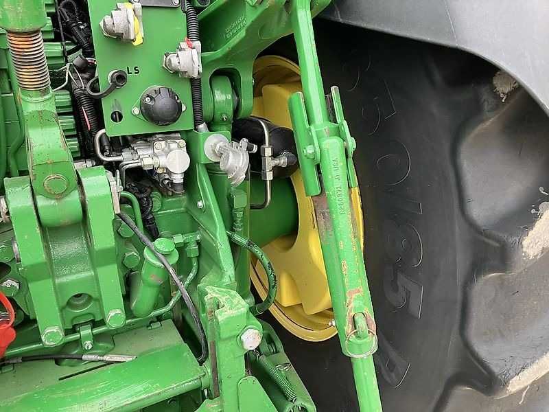 Трактор John Deere 8345R