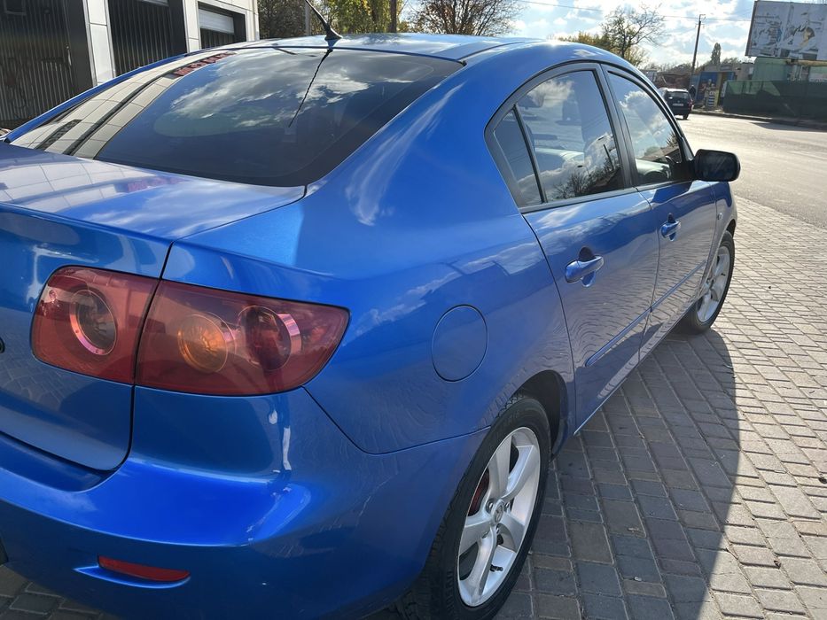 Продам мазда 3 2005год