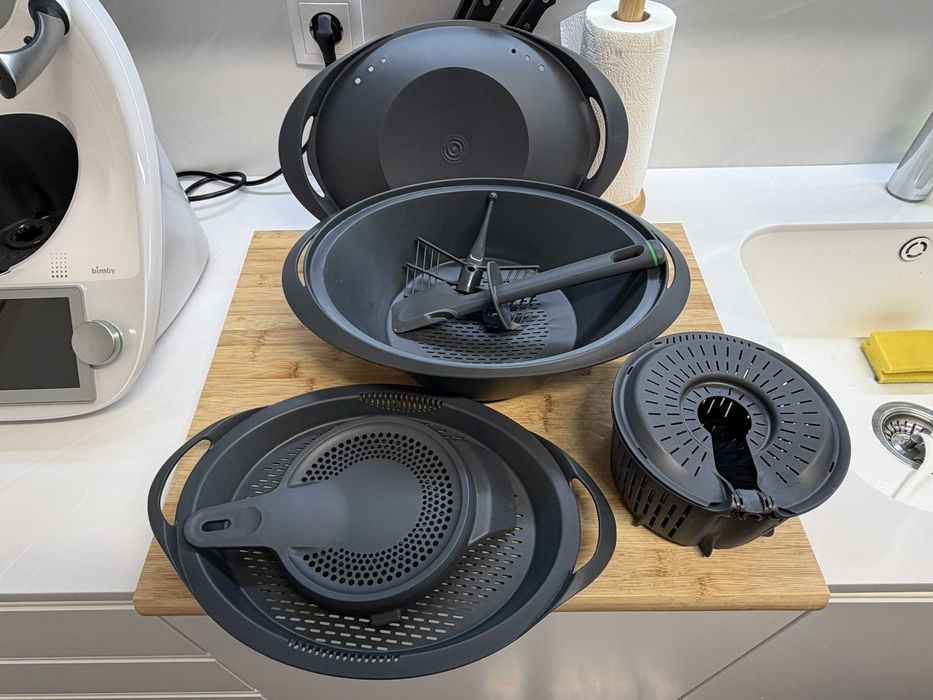 Bimby Vorwerk TM6 com acessórios em excelente estado