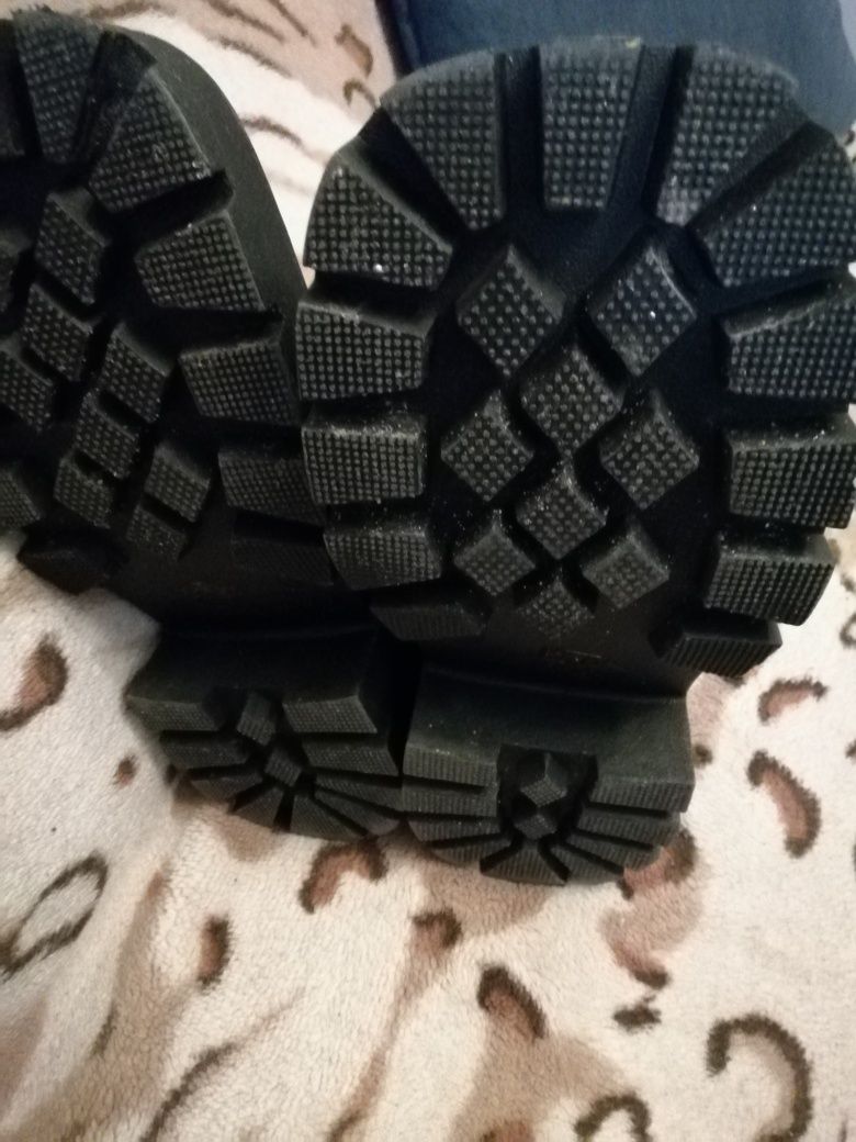 Buty jesień, zima wiosna typu glany