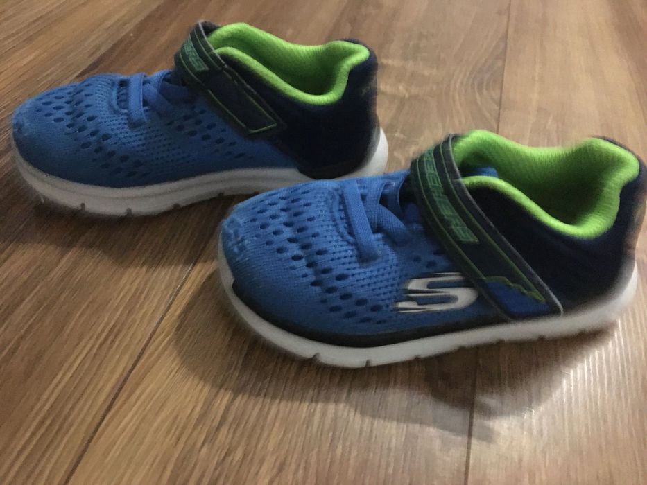 Buty dla chłopca rozm.23 skechers