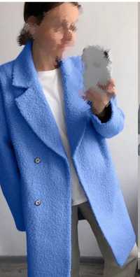 Пальто блакитне барашка