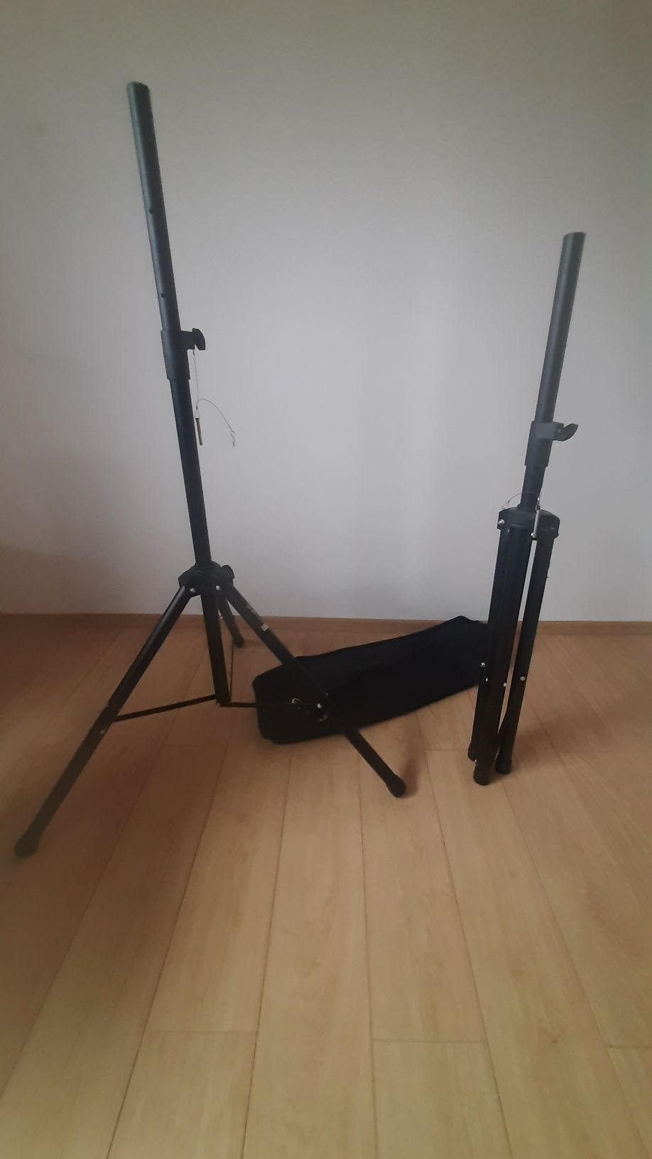 Stojaki pod kolumny głośnikowe +pokrowiec