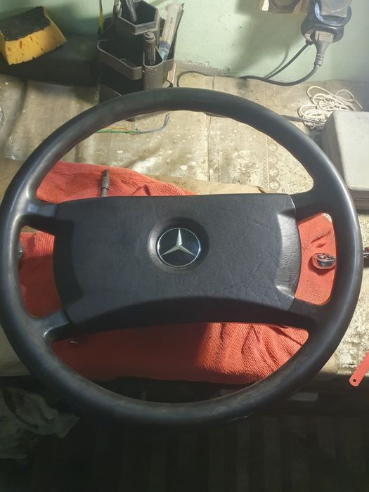 Руль мерседес 124 190 123