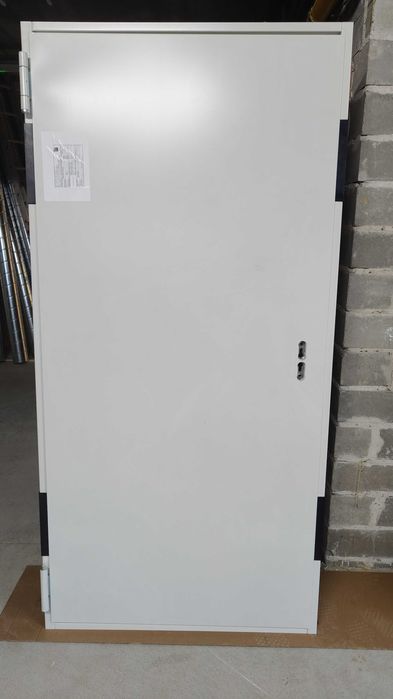 Drzwi techniczne EI30 ognioodporne 90 P/L RAL9002 + drzwi ZK ISO 80/90