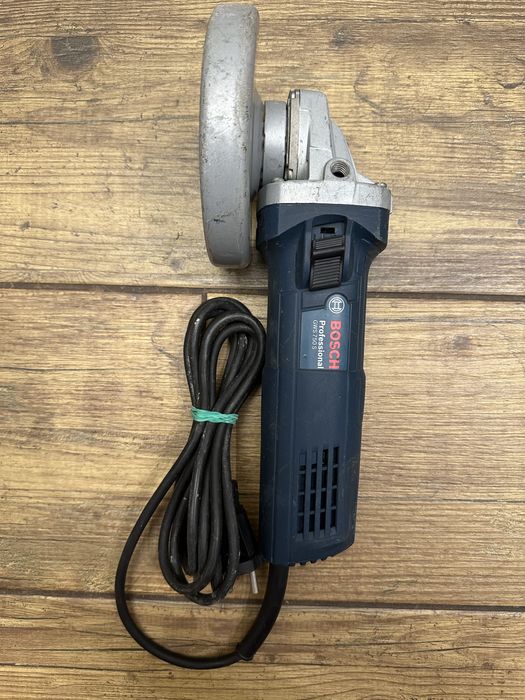 Szlifierka kątowa sieciowa z regulacją obrotów BOSCH GWS 750 S 2023r.