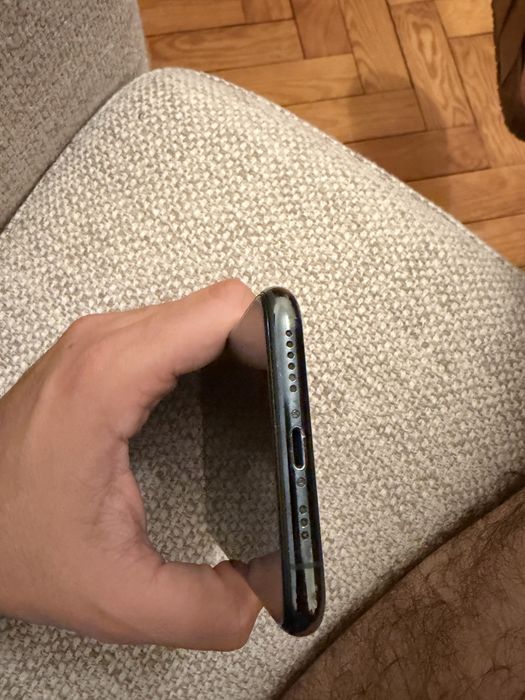 Iphone 11 Pro green dark