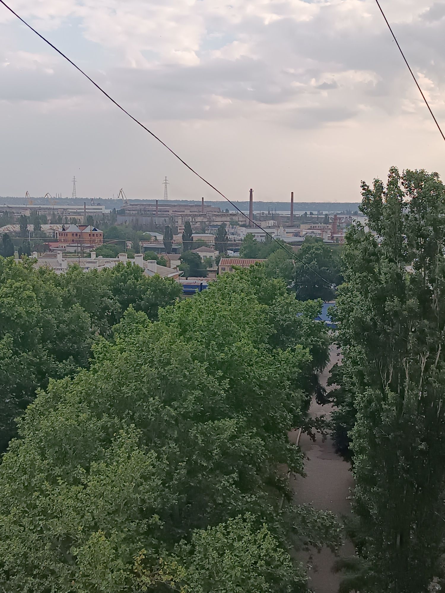 Продаю 2 комн квартира Центр( р-н старого  ЖД вокзала)