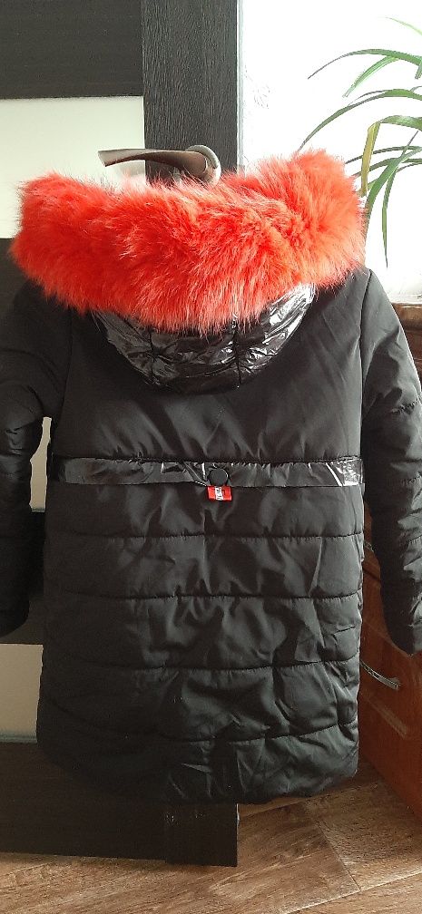 Пуховик Off-white  р.36 (6-8 лет ) холофайбер.