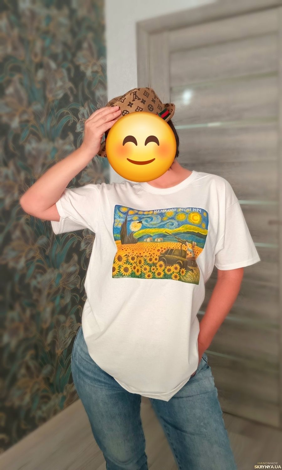 Футболка з ручним розписом