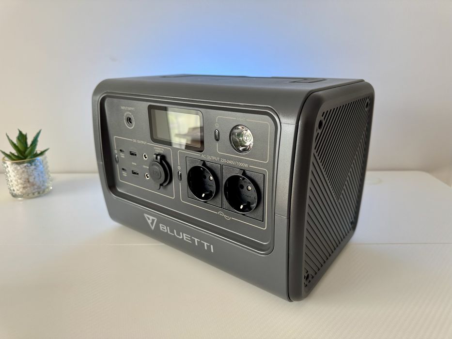 Bluetti EB70 Зарядна станція(В наявності)