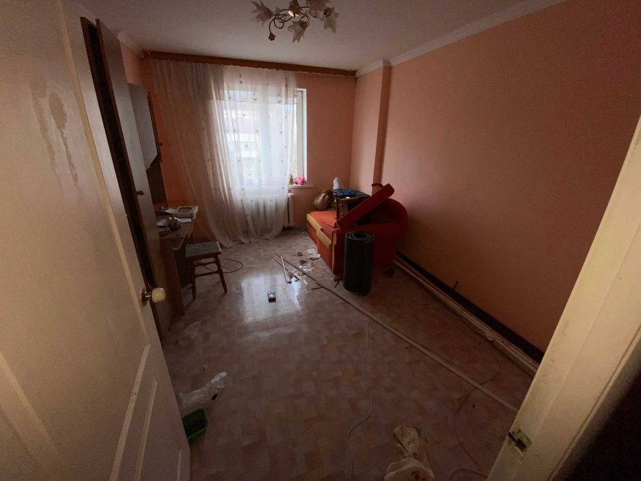 Продаж 2-к квартири. м.Вишгород, вул.Симоненка, 7. 45000$