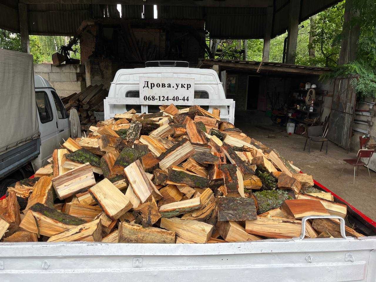 Продам дрова колотые 4000 недорого с доставкой дуб акация сосна берёза