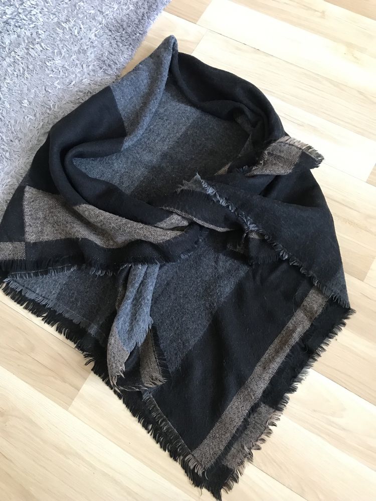Wełniana  chusta Zara 140 X150