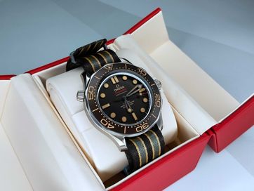 Omega Seamaster Diver 300M Co-Axial 007 Edition - stan idealny