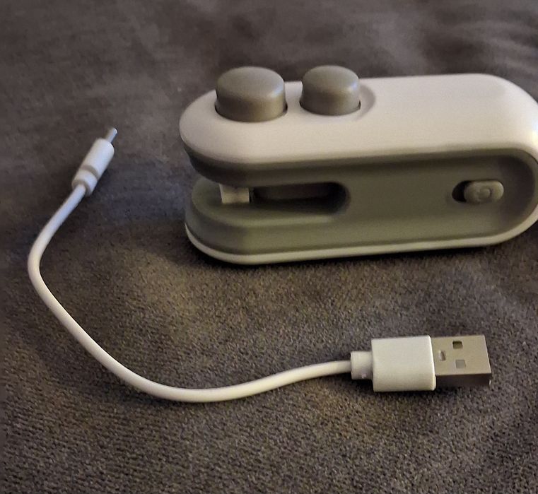 Mini zgrzewarka do folii ręczna bezprzewodowa