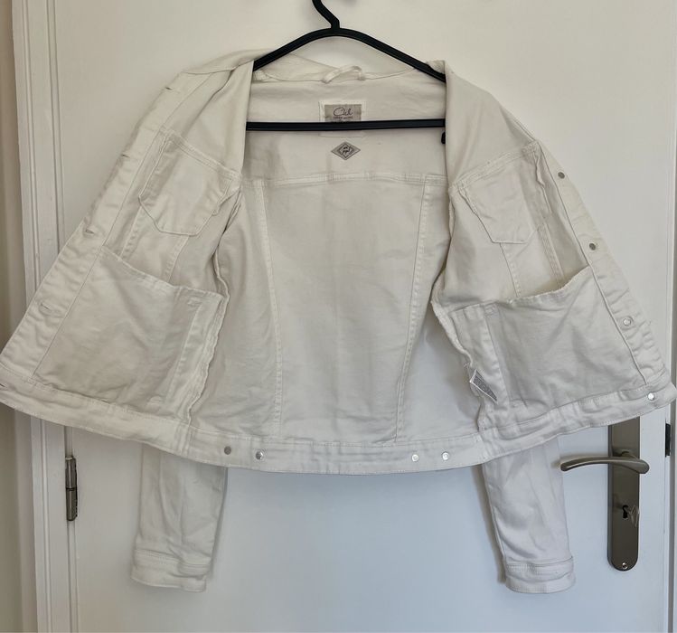 Casaco de ganga branco com botões (sinais de uso) (Clockhouse, tam 38)