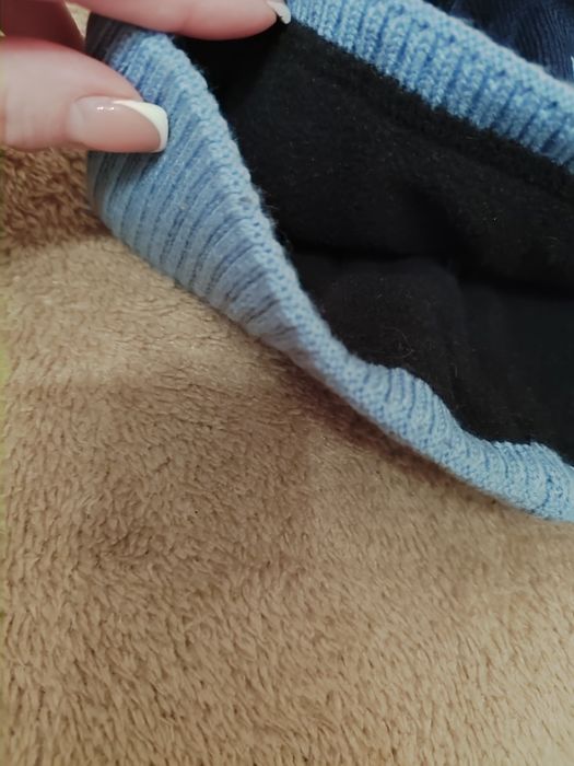 Продам  зимову шапку+снуд