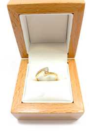 Złoty pierścionek cyrkonie P.585 1,70G/R. 17