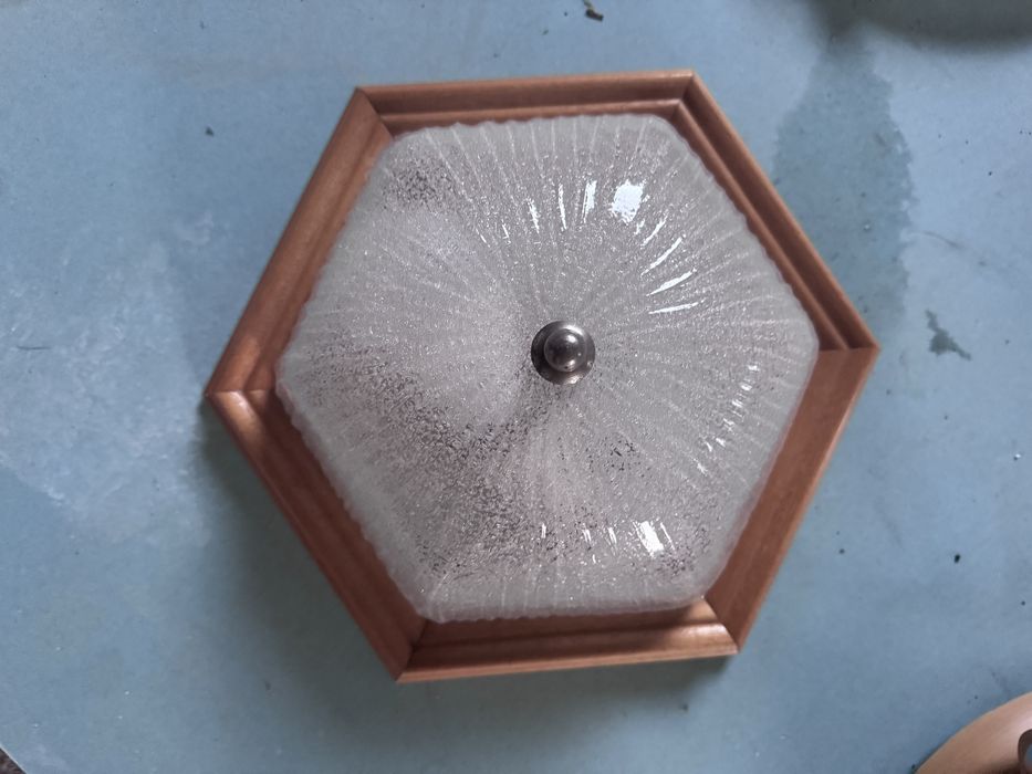 Plafon - oswietlenie przysufitowe