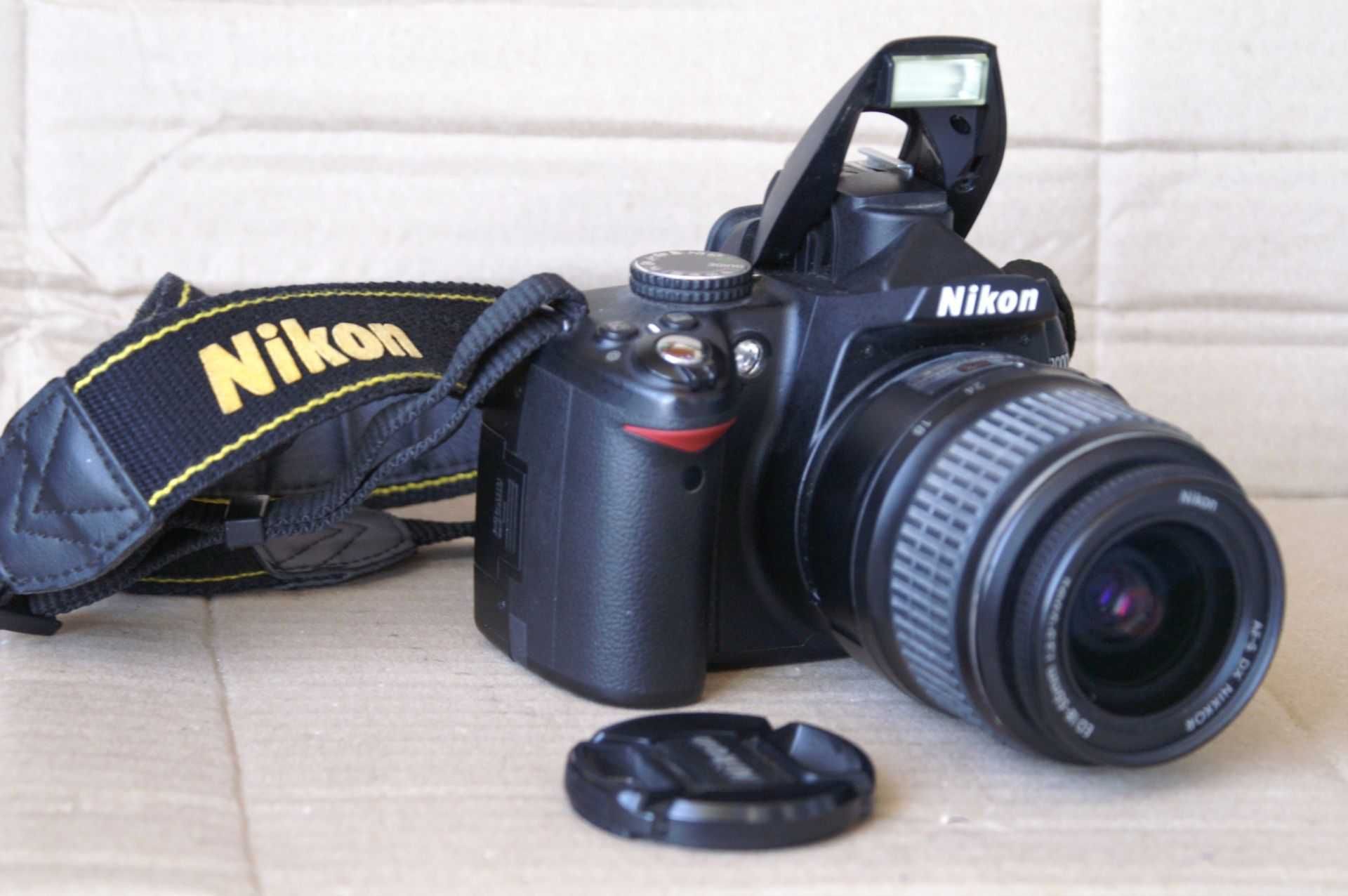 Зеркальный фотоаппарат Nikon D3000 Kit - (Nikkor 18-55) - Идеал !