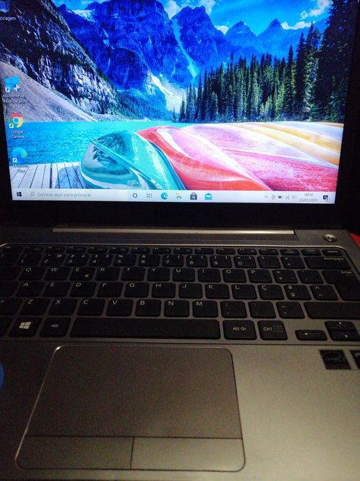 Samsung portátil fino Ultraleve bonito i3 8GB hd 500 + 24 gb