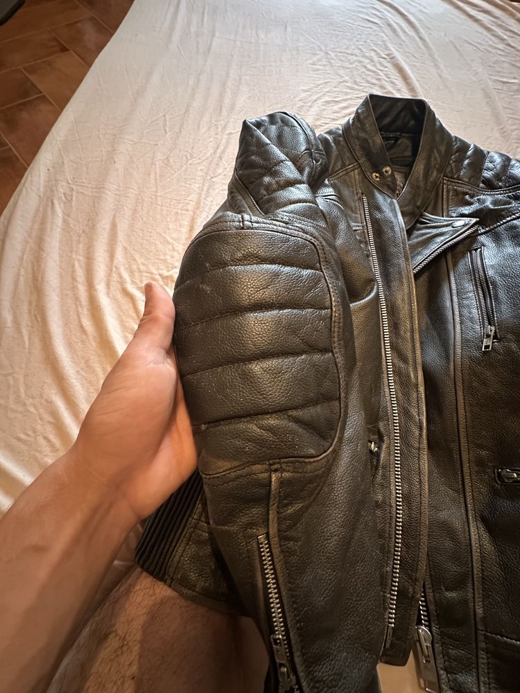 Casaco de moto em couro como novo