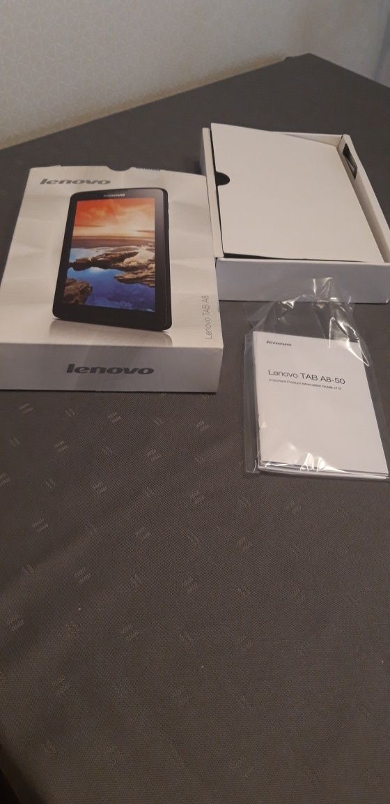 Pudełko po tablecie LENOVO A8