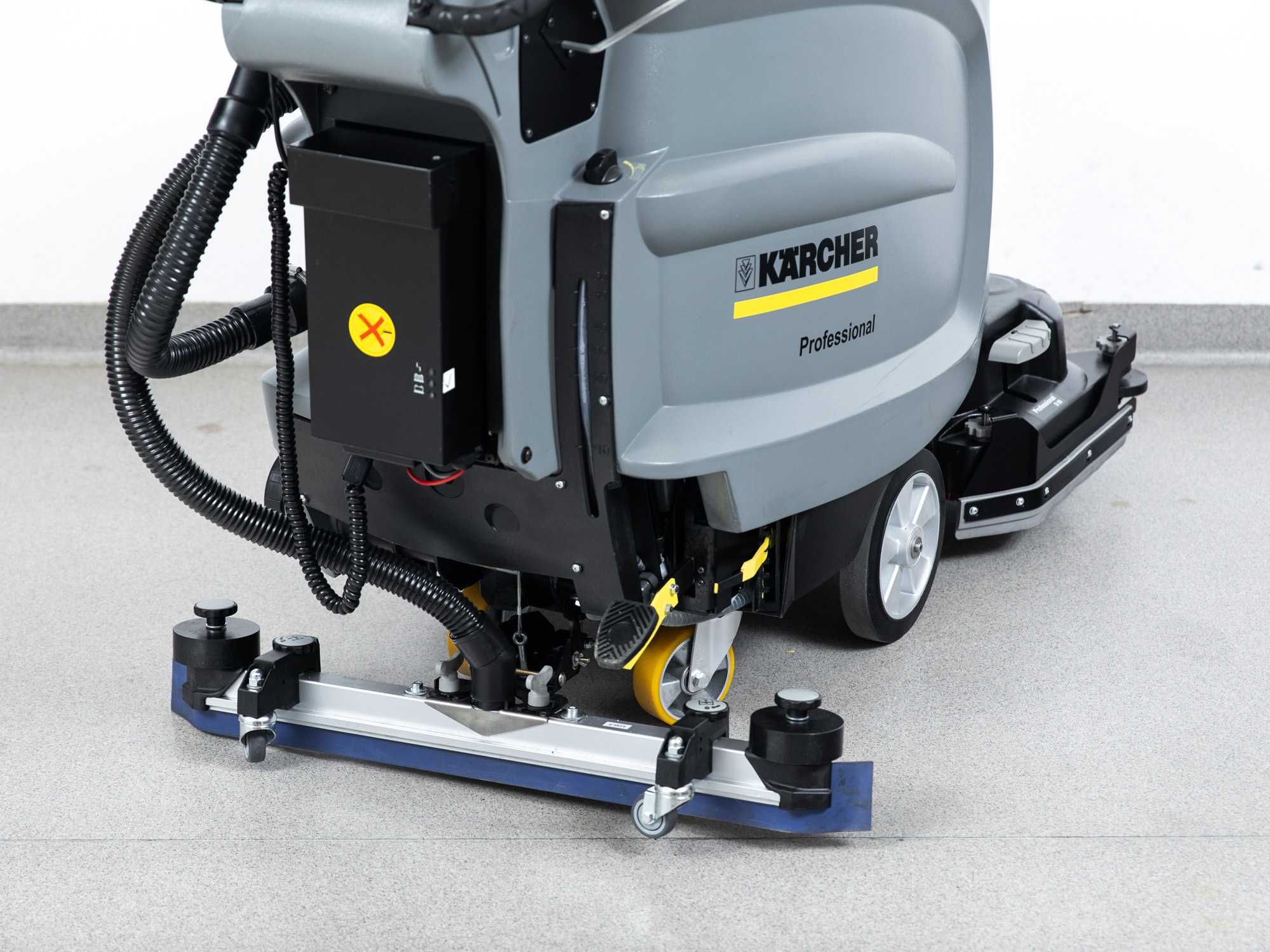 SZOROWARKA KARCHER B 60 W D55 Bp Dose NOWE BATERIE 256mth 13000 netto