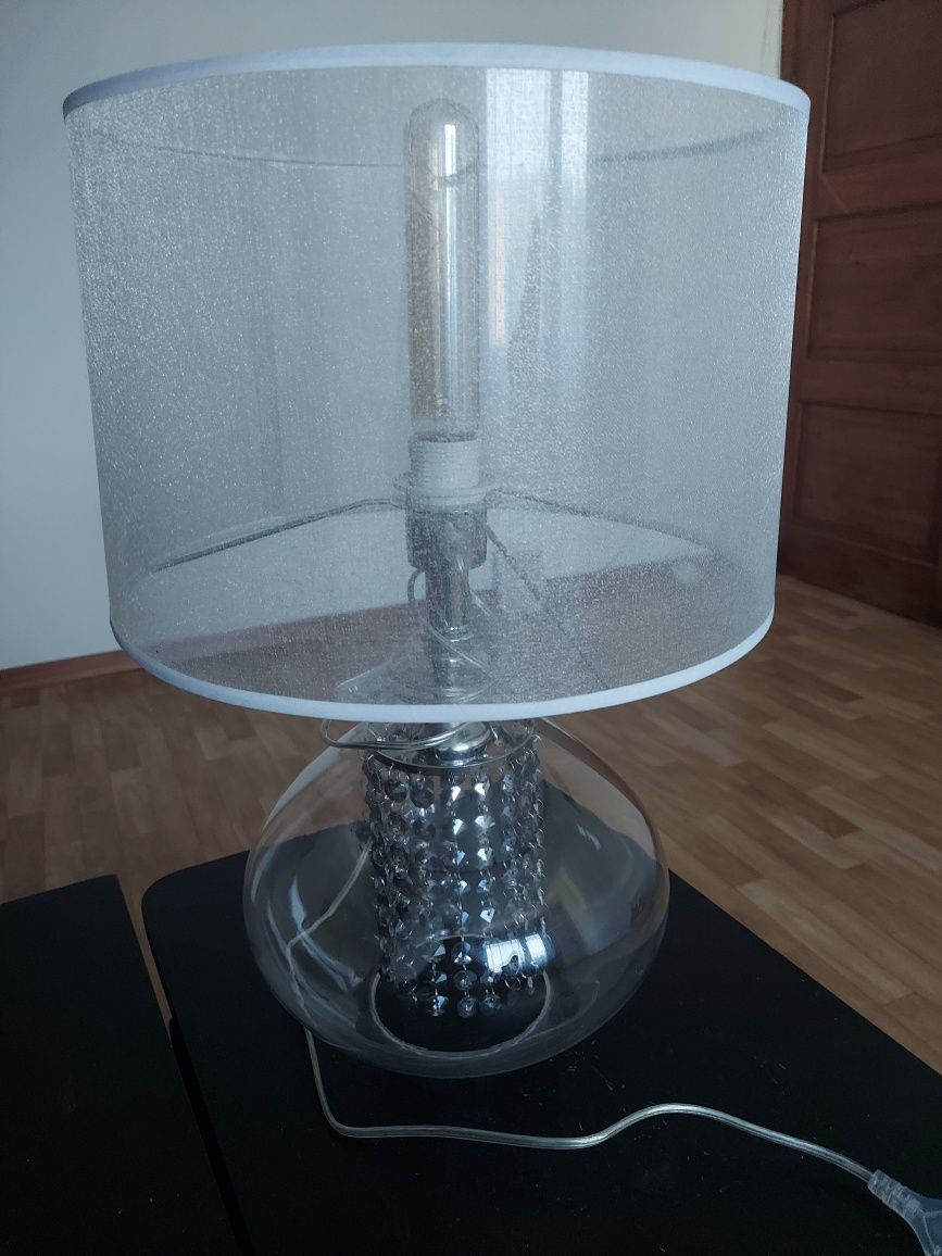 Lampa z koralikami