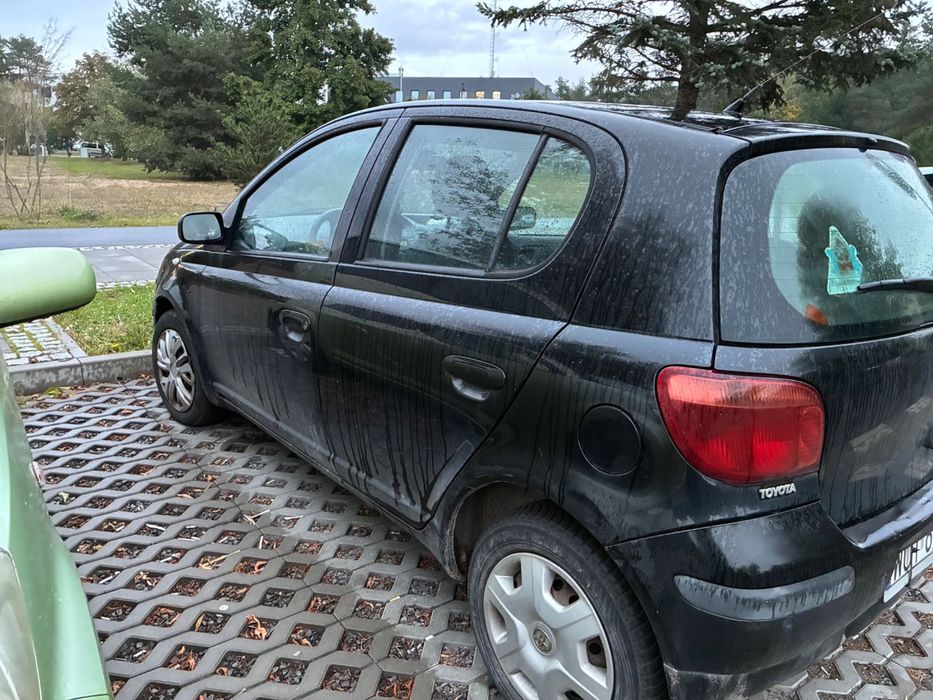 Sprzedam samochód Toyota Yaris 2005