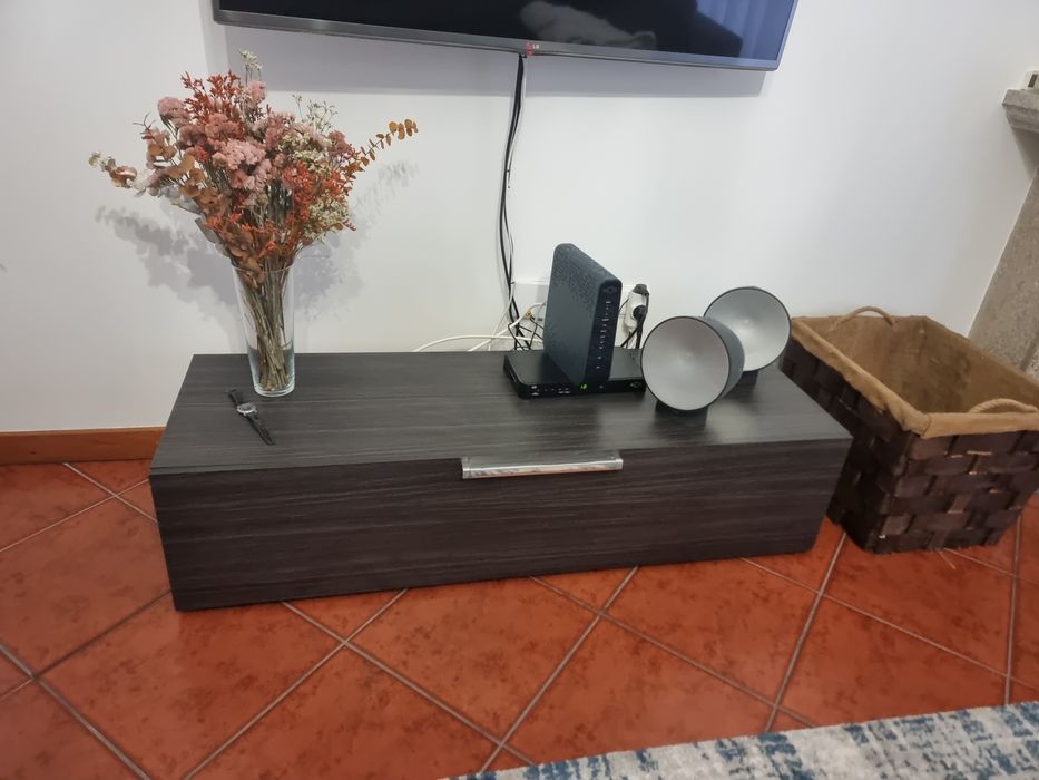 Móvel de chão para a sala