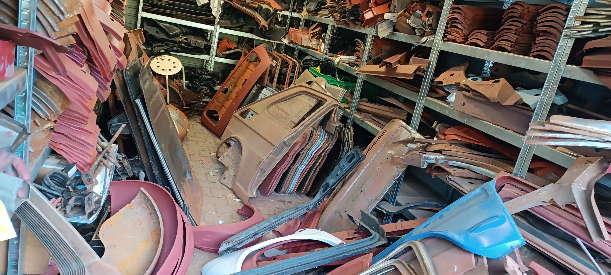 Fiat 126p blacharka do każdego modelu i wersji bardzo duży skład blach