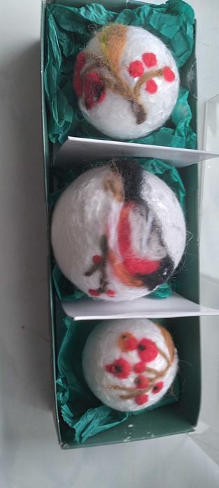 Bombky z welny naturalne