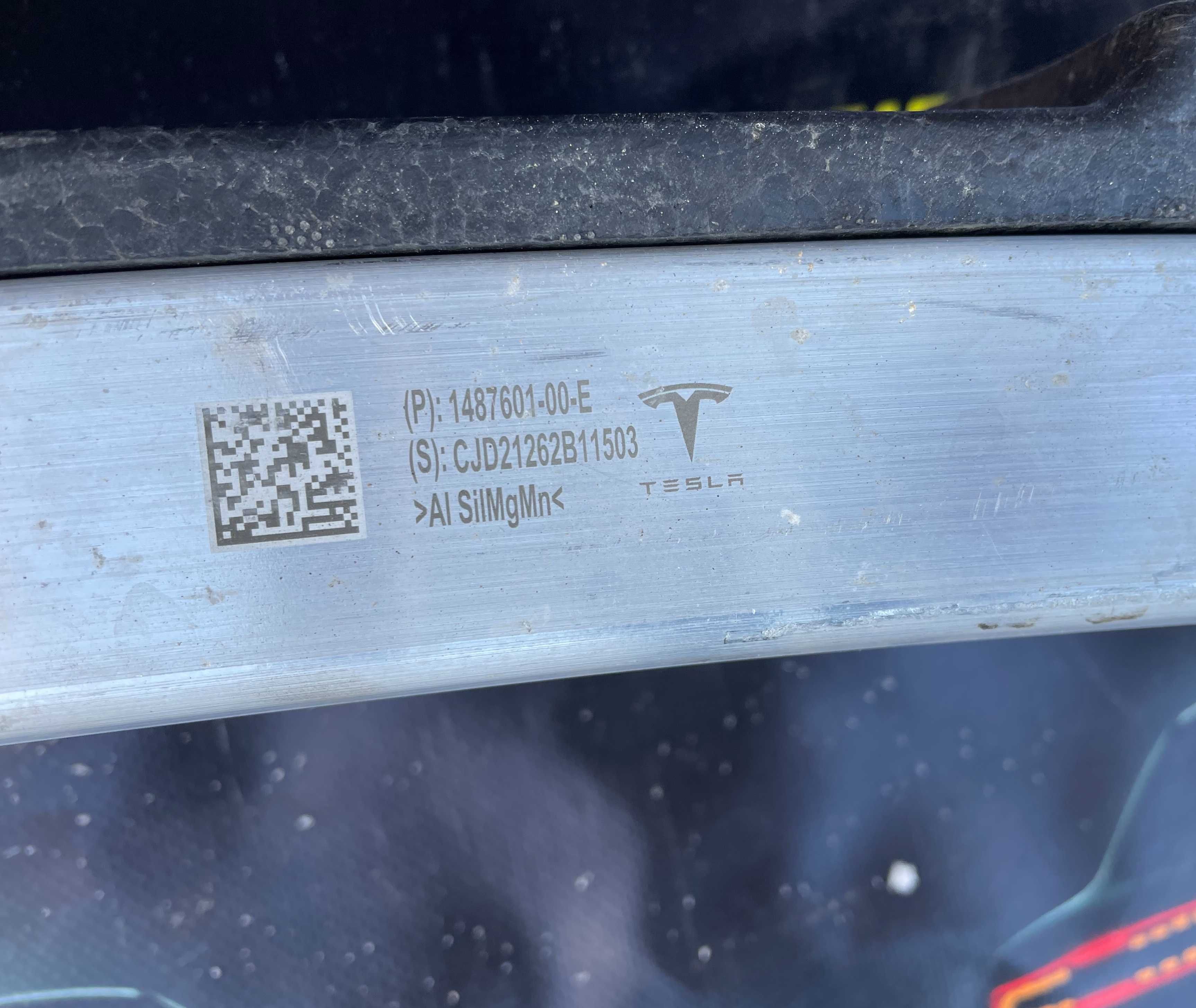 Усилитель бампера переднего Tesla Model Y 1487601-00-E Підсилювач
